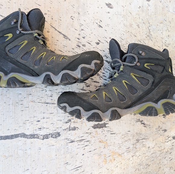 Men's Oboz Sawtooth II Mid Waterproof Hiking Boots, Size 13 - Picture 4 of 6